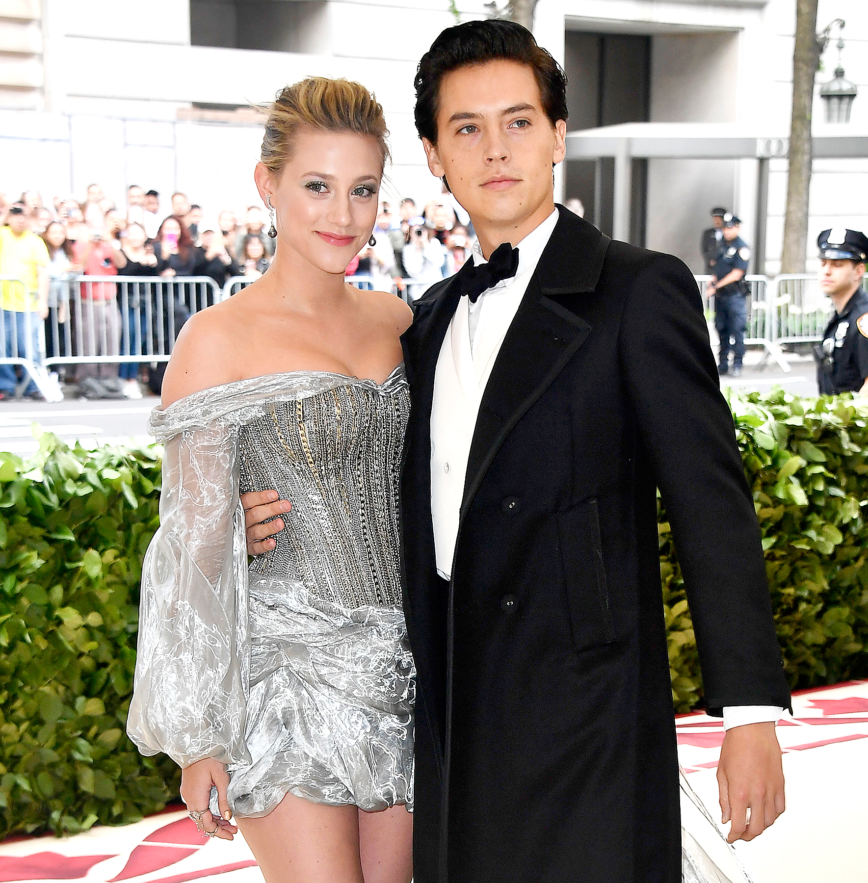 Lili-Reinhart-Cole-Sprouse