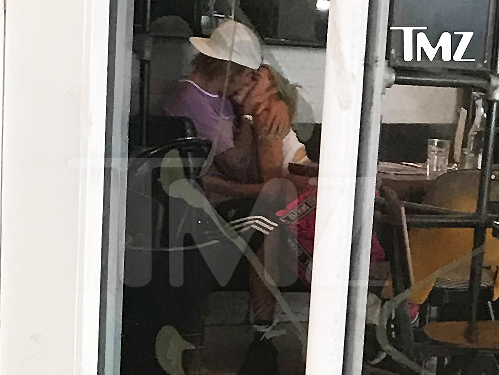 Hailey Baldwin Justin Bieber Make Out Lunch Date