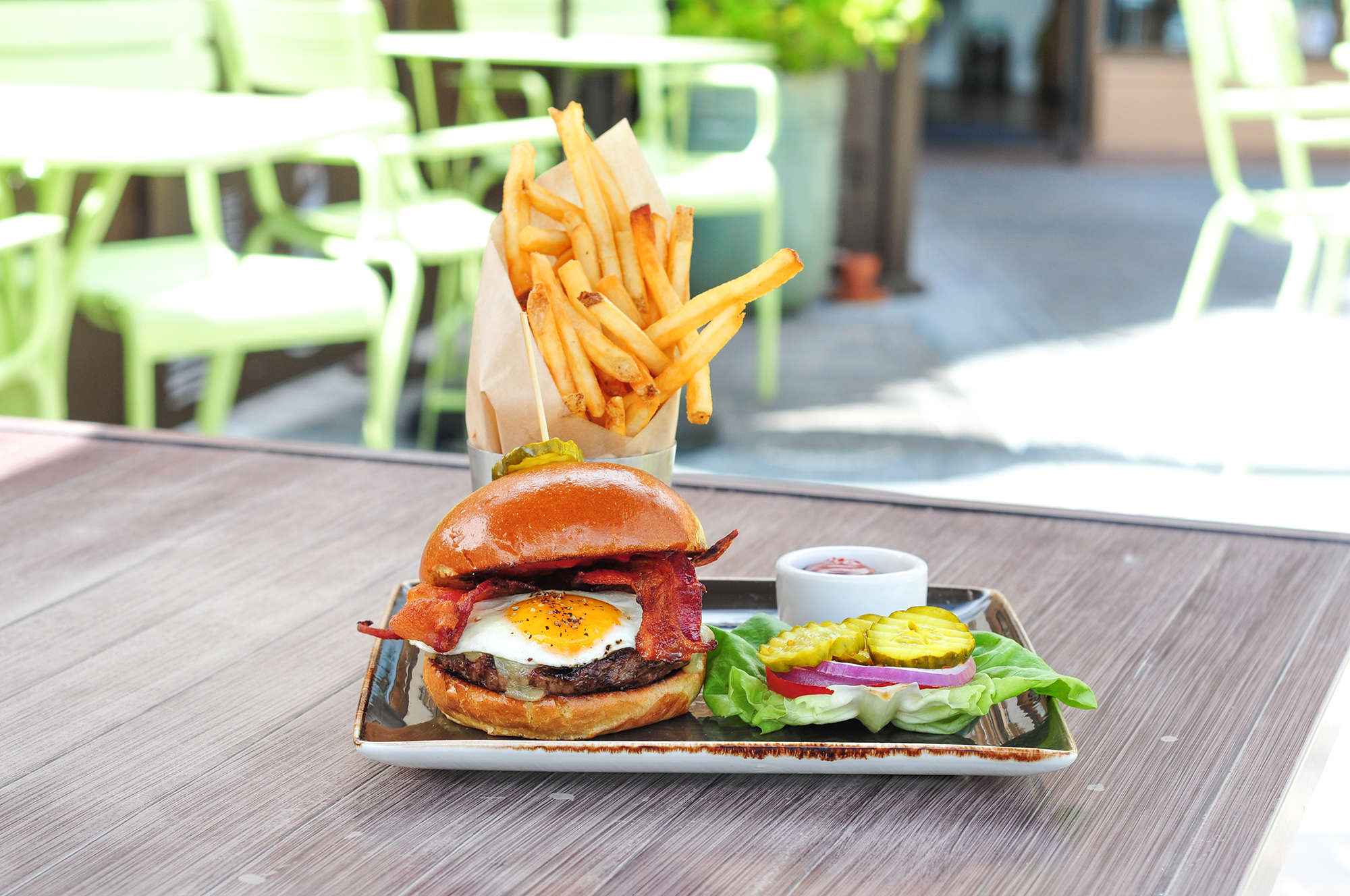 Maneet Chauhan, Elizabeth Blau and More Celeb Chefs Share Hamburger Recipes That Are Perfect For Labor Day