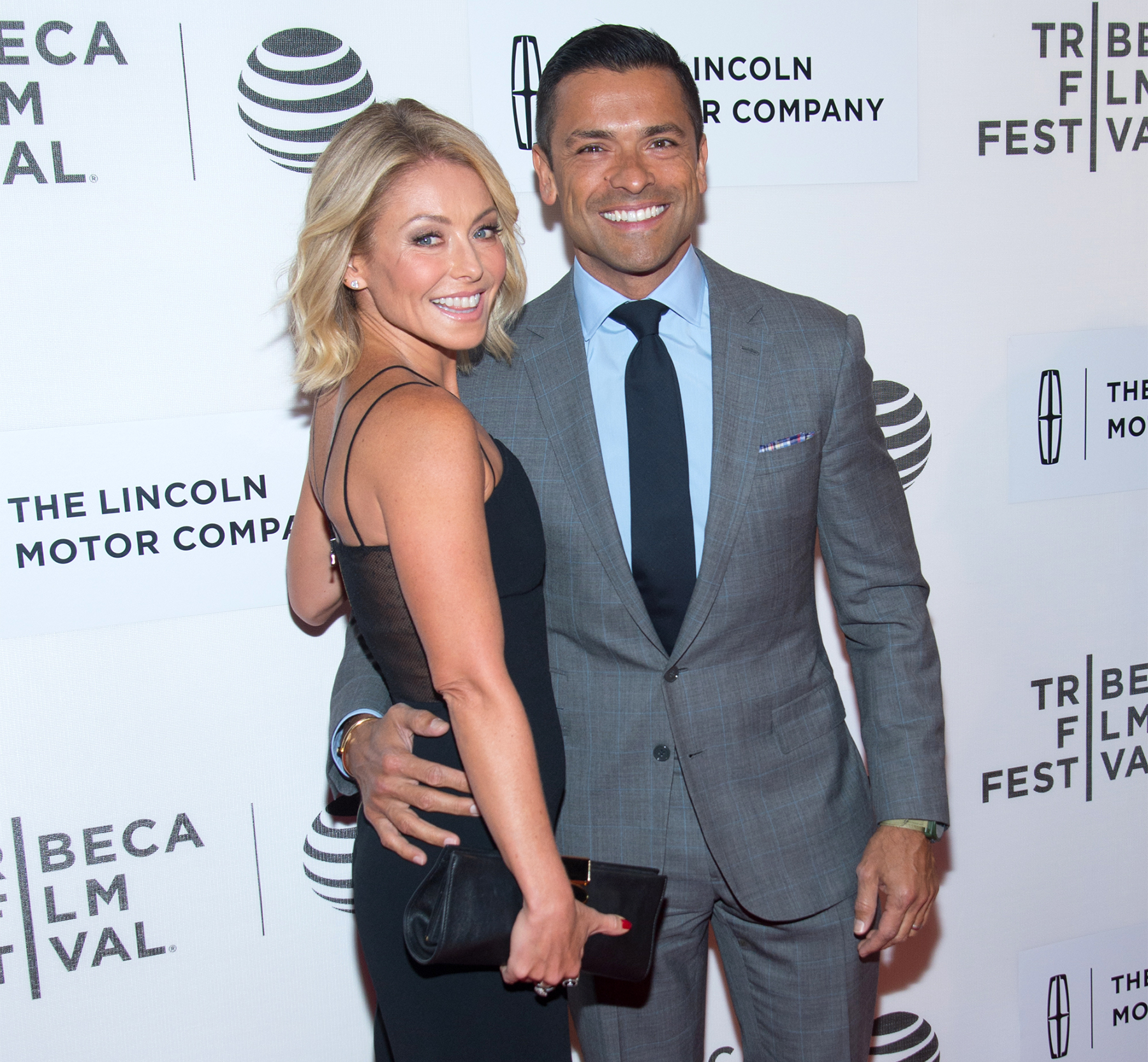 Kelly Ripa and Mark Consuelos
