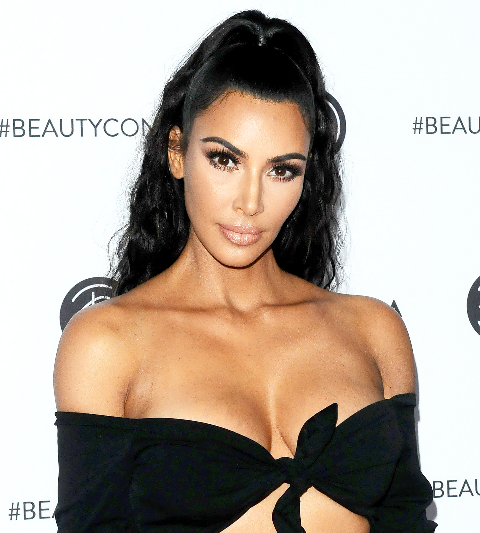 kim-kardashian-bikini