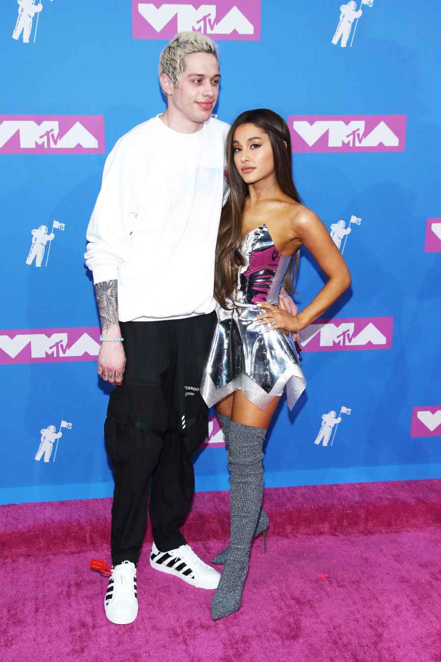 ariana grande pete davidson VMAs 2018