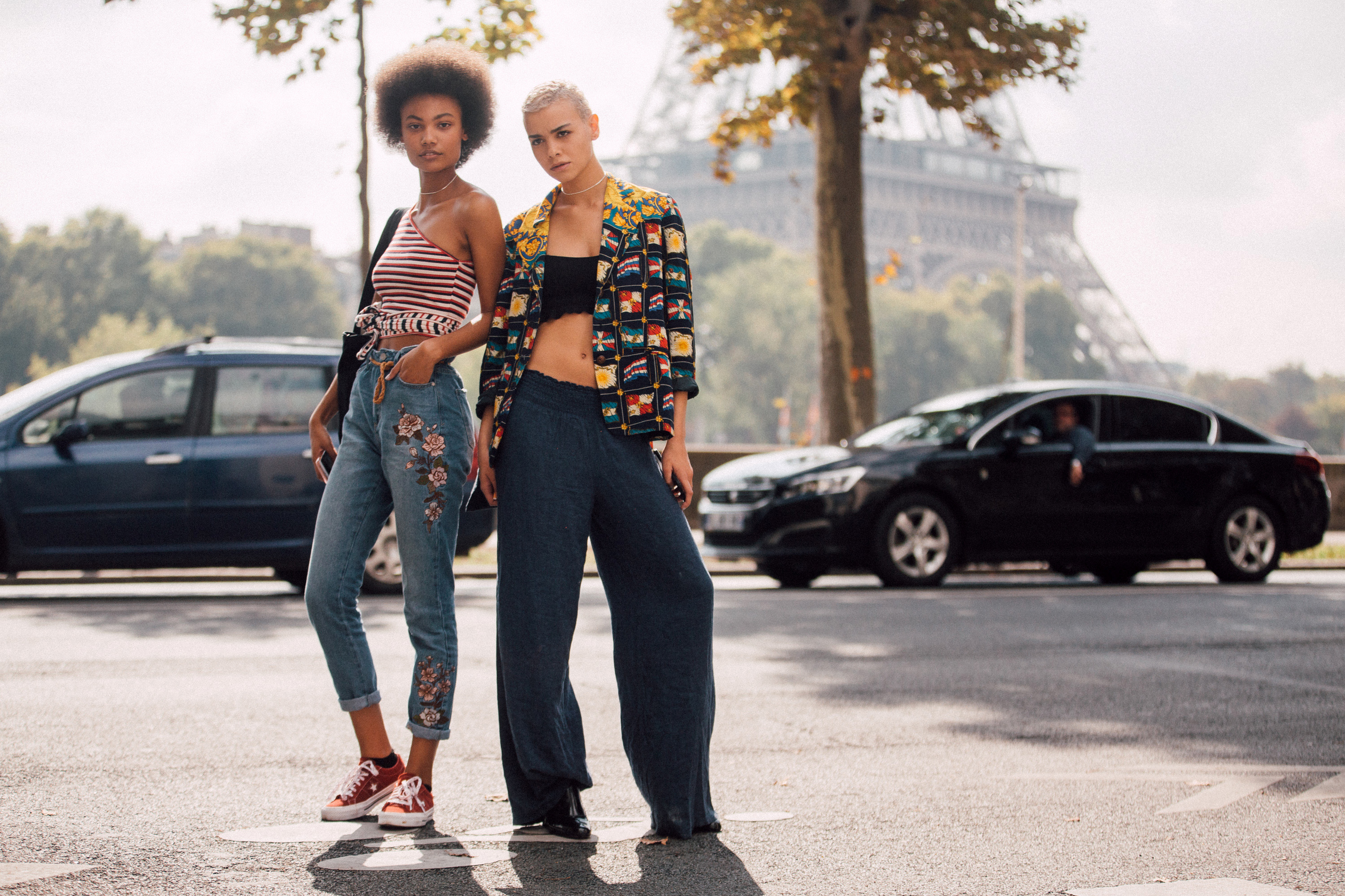 Street Style : Paris Fashion Week Womenswear Spring/Summer 2018 : Day One