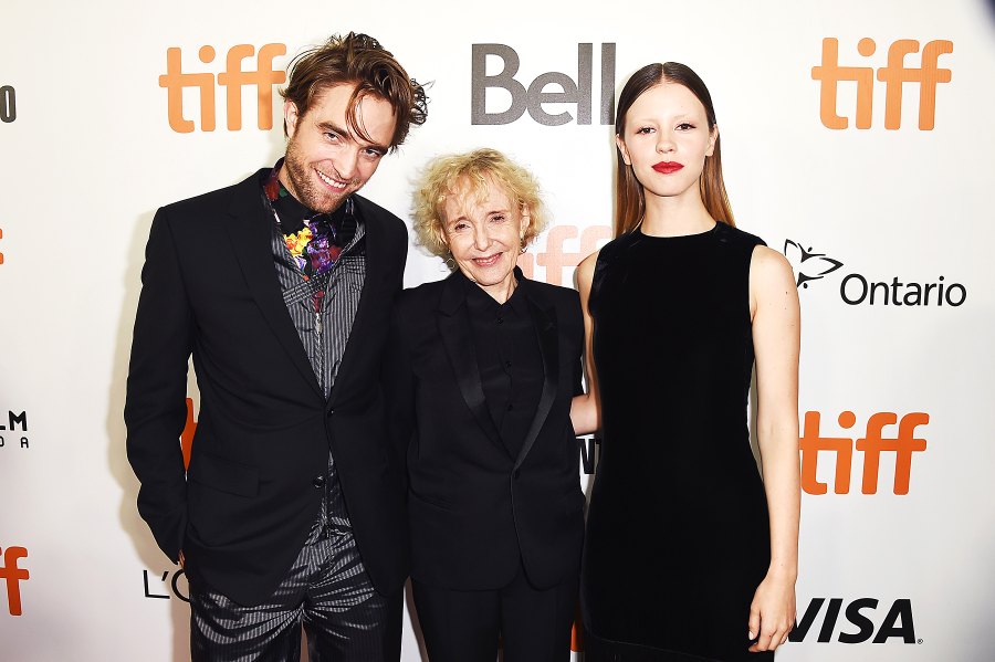 Robert-Pattinson,-Mia-Goth-reunite