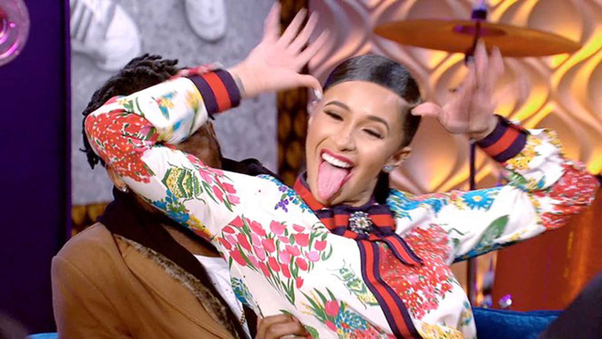 cardi b throws shoe before nicki minaj fight