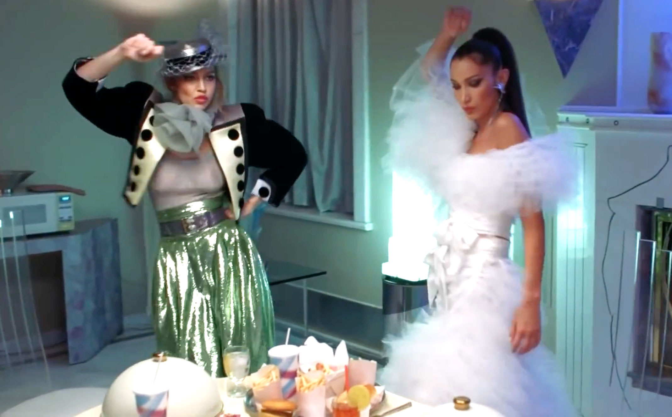 Gigi Hadid, Bella Hadid, Yolanda Hadid, Anwar Hadid