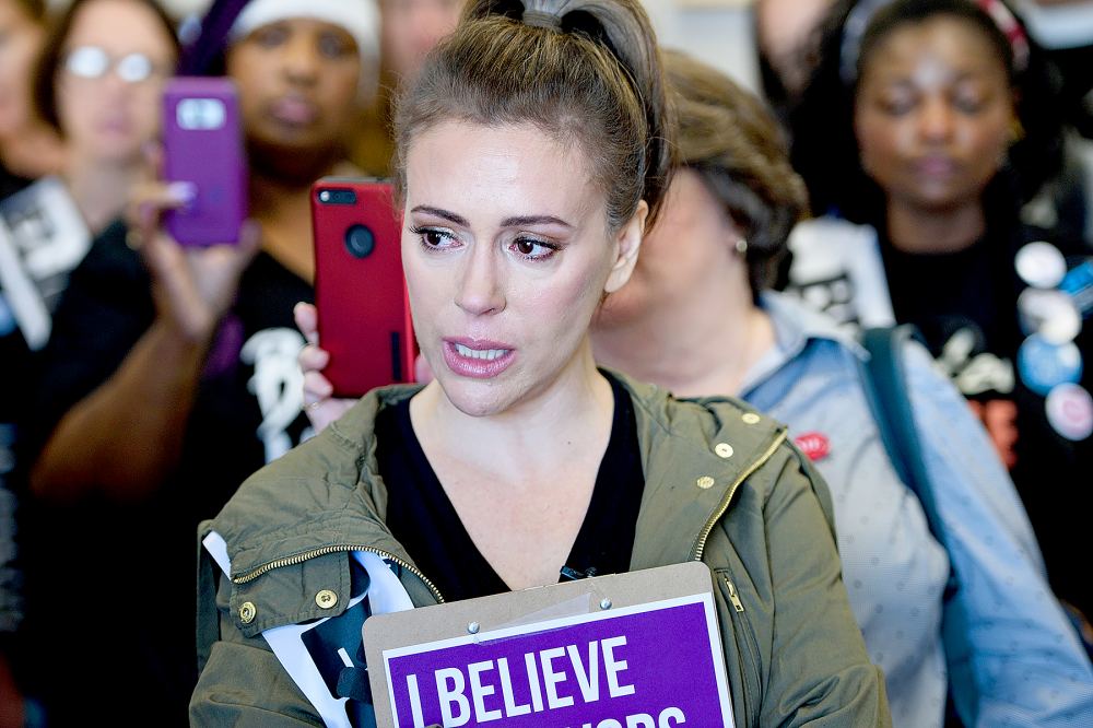 Alyssa-Milano-cries