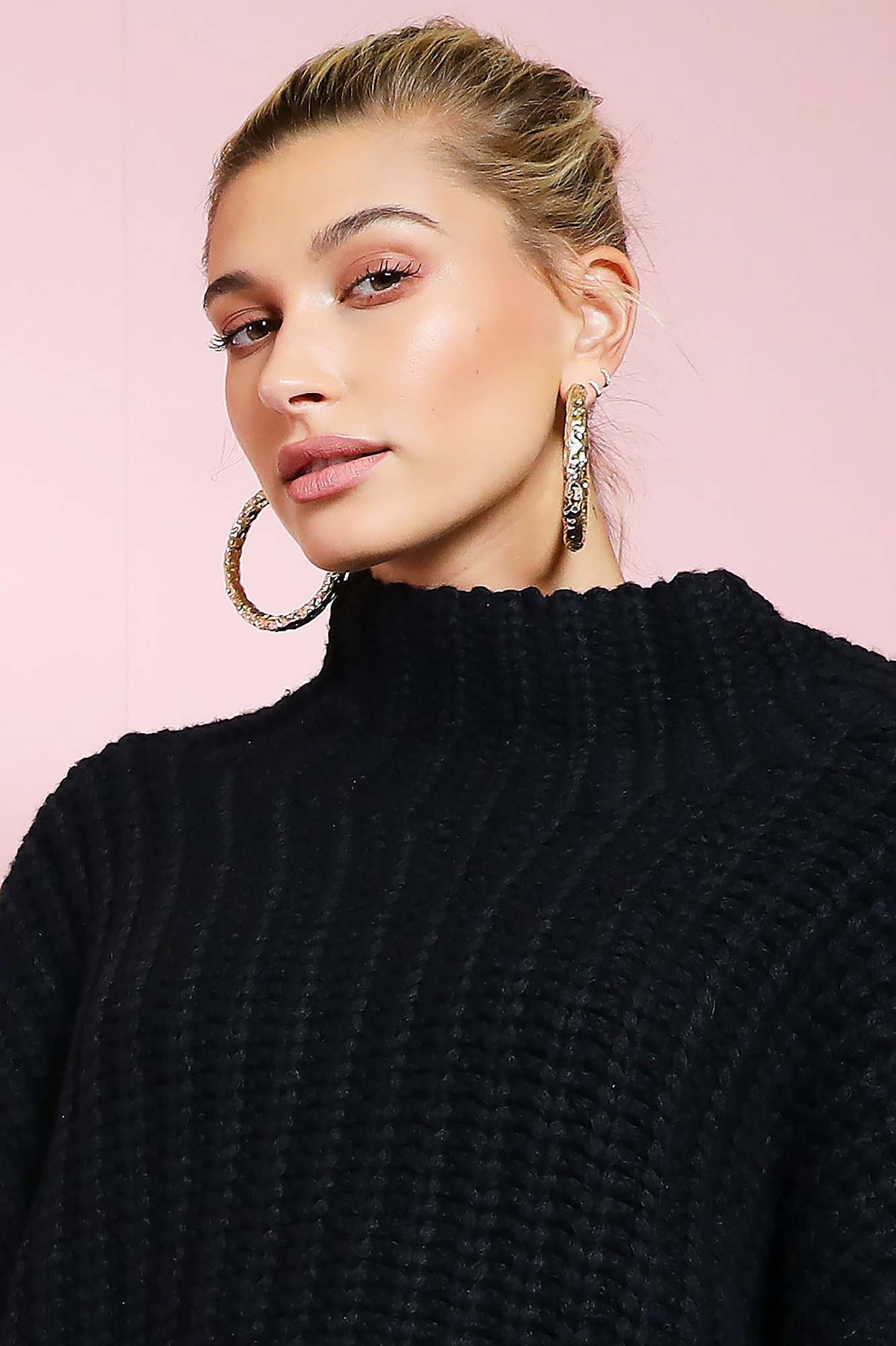 Hailey Baldwin, UsWeekly Celebrity Biography