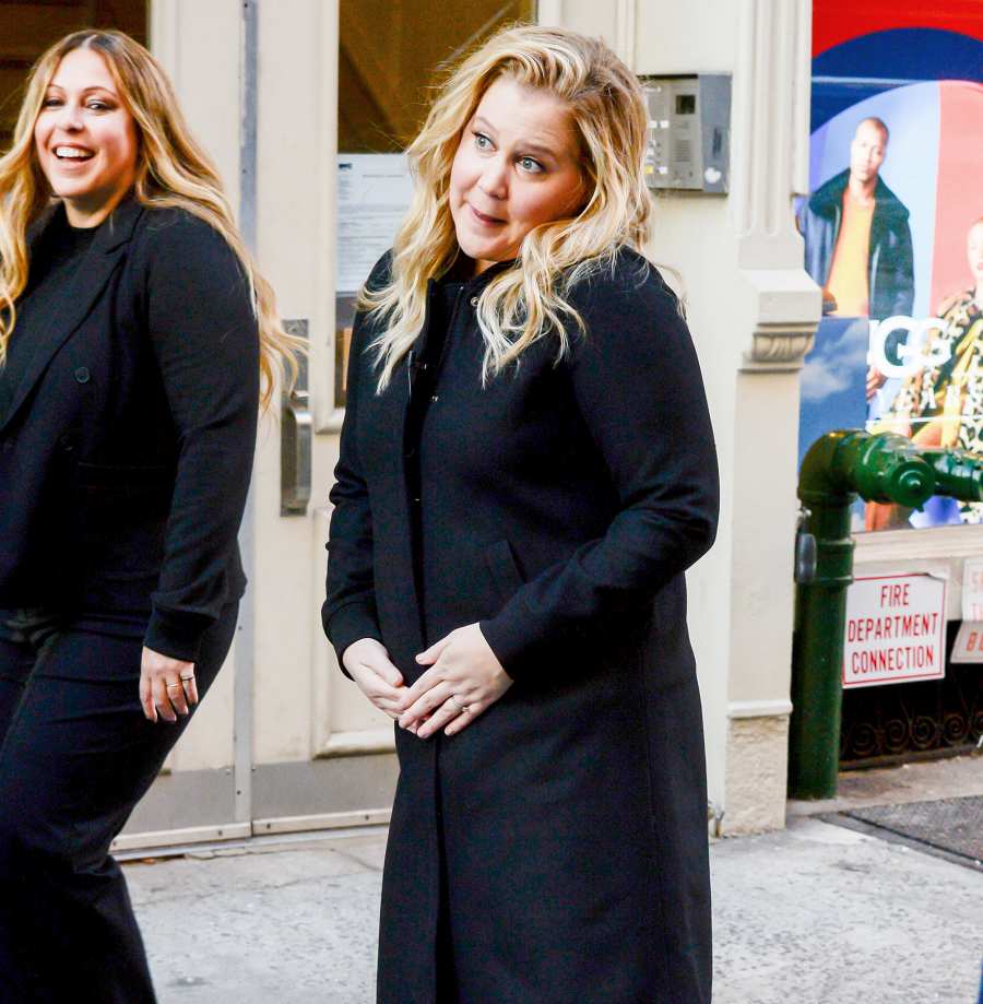 amy schumer baby bump