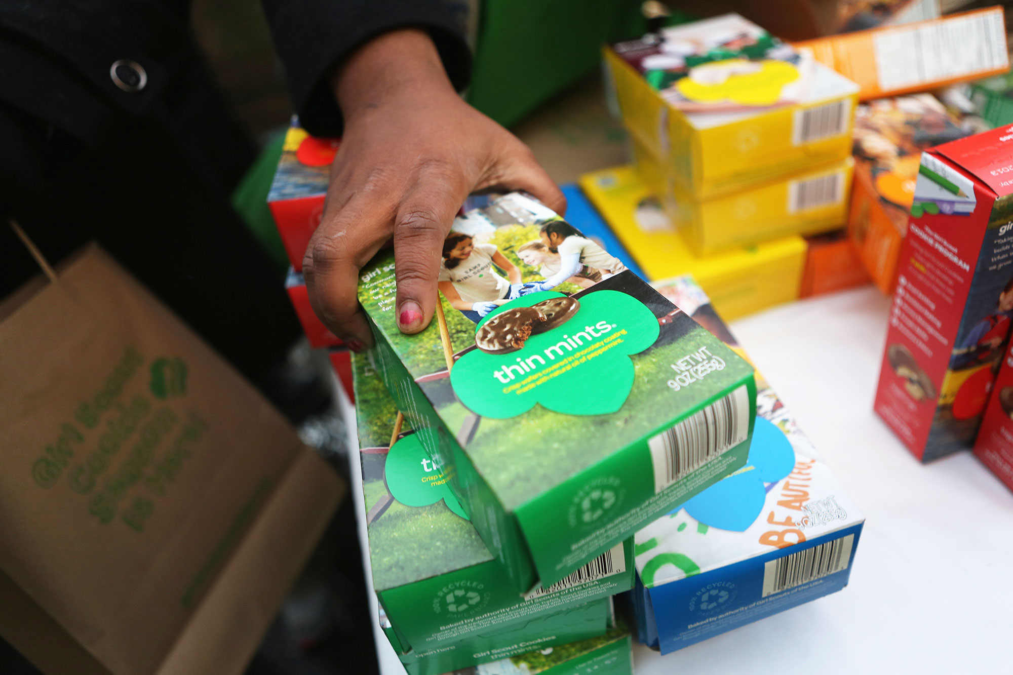 Canadian Girl Scout Who Sold Cookies Outside of Marijuana Despensary Sells Out in Less Than an Hour