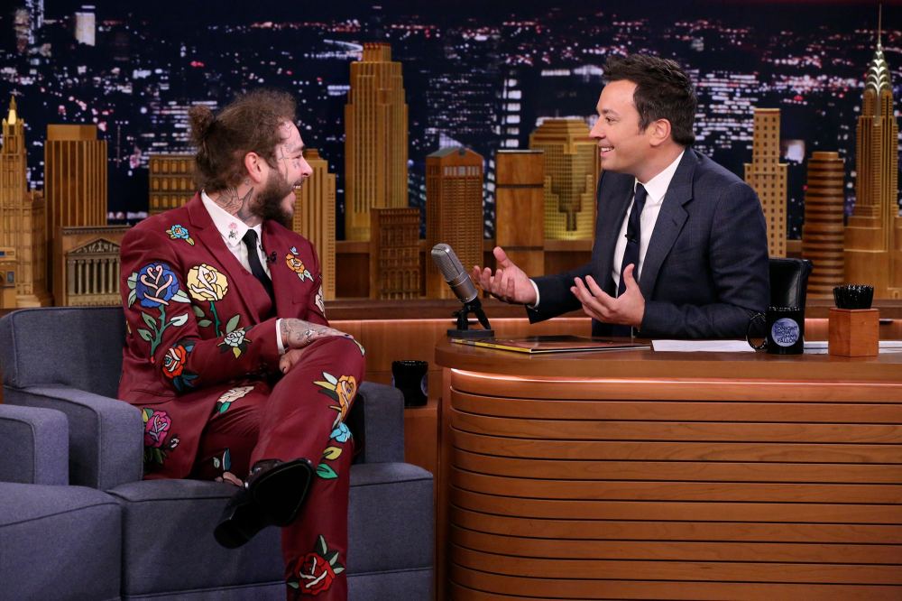 Jimmy Fallon and Post Malone Sing Karaoke Together at New York City Irish Bar