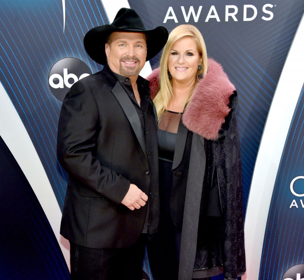 Garth-Brooks-and-Trisha-Yearwood-CMAs