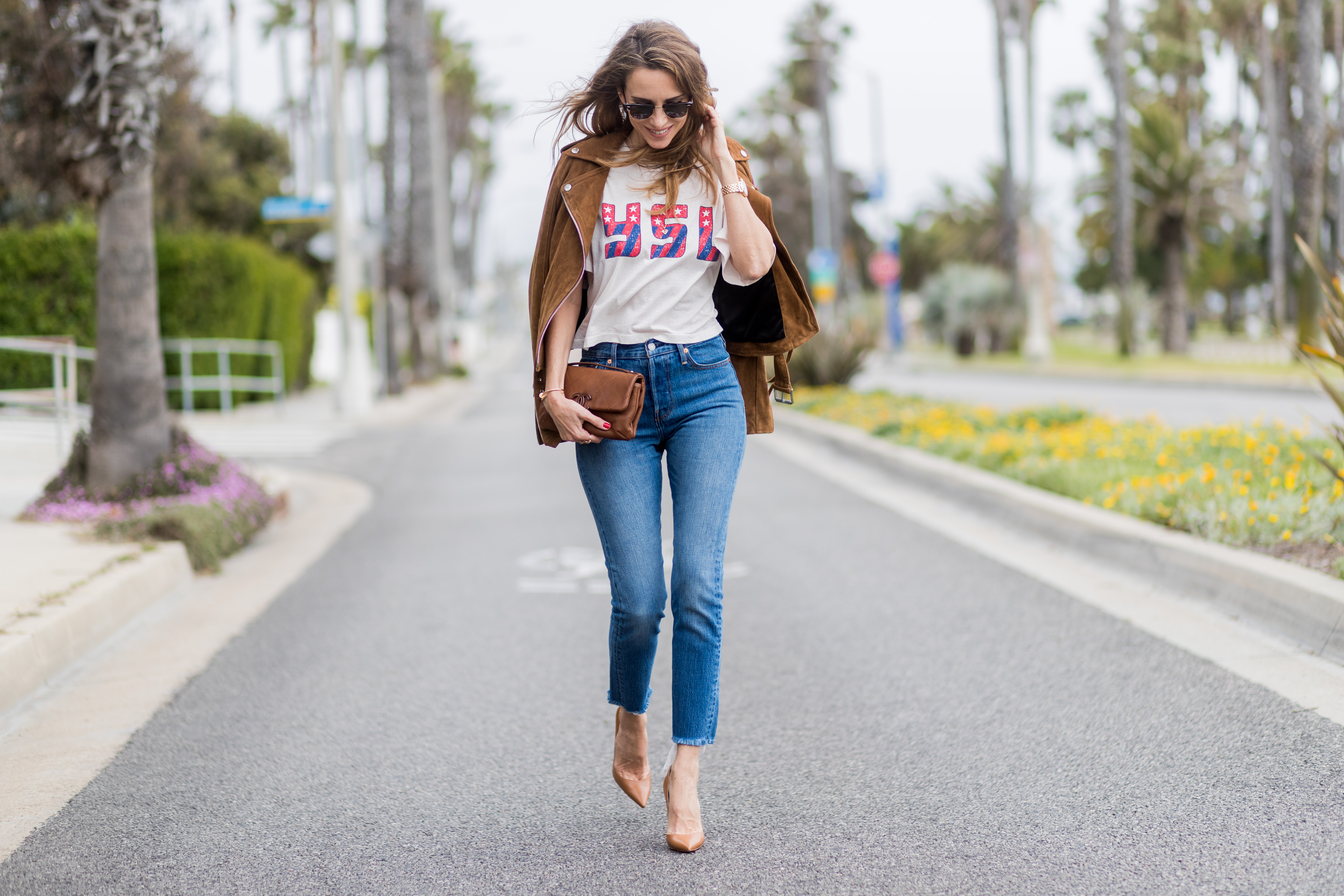girl in skinny jeans