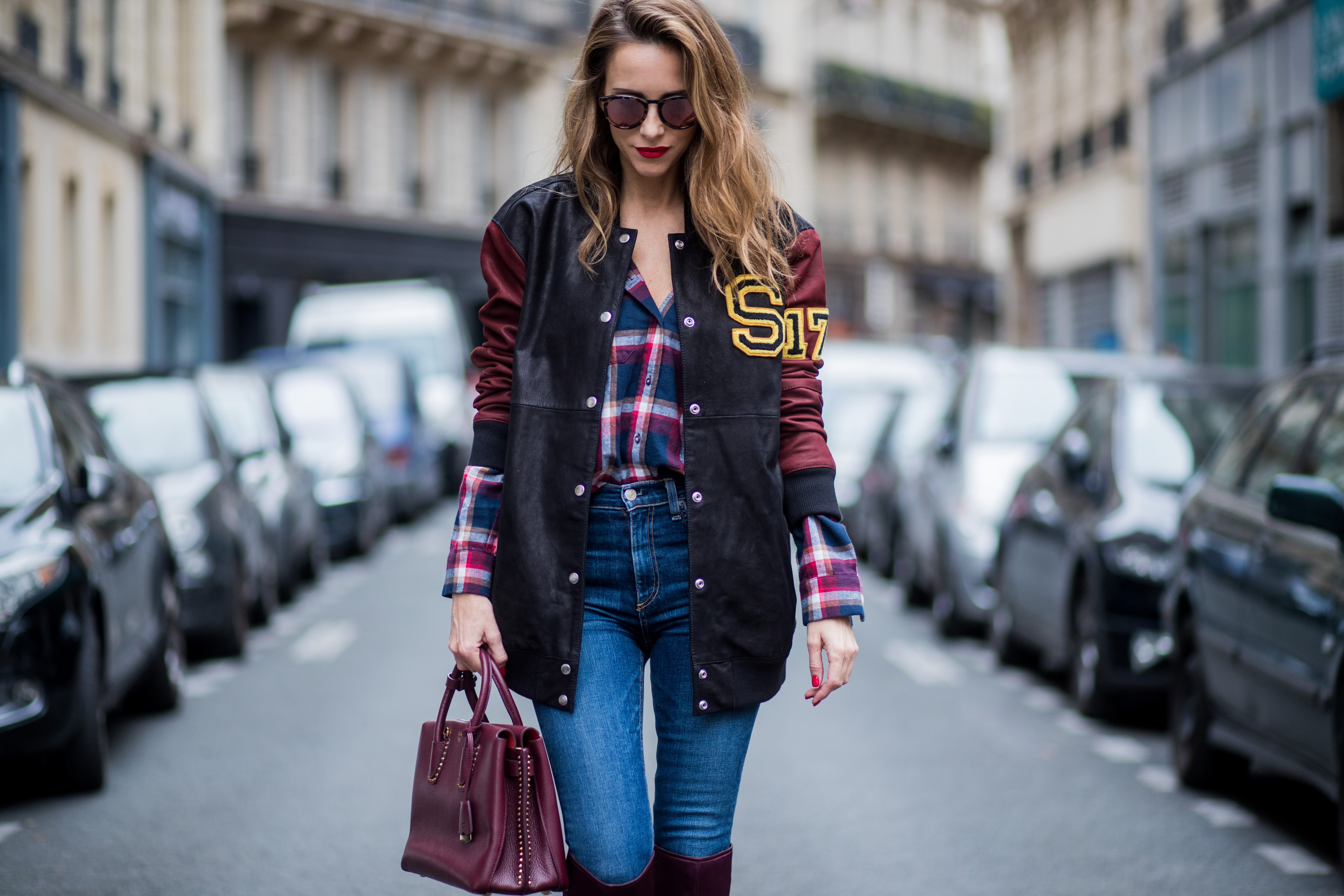 Street Style : Paris Fashion Week Womenswear Spring/Summer 2018 : Day One