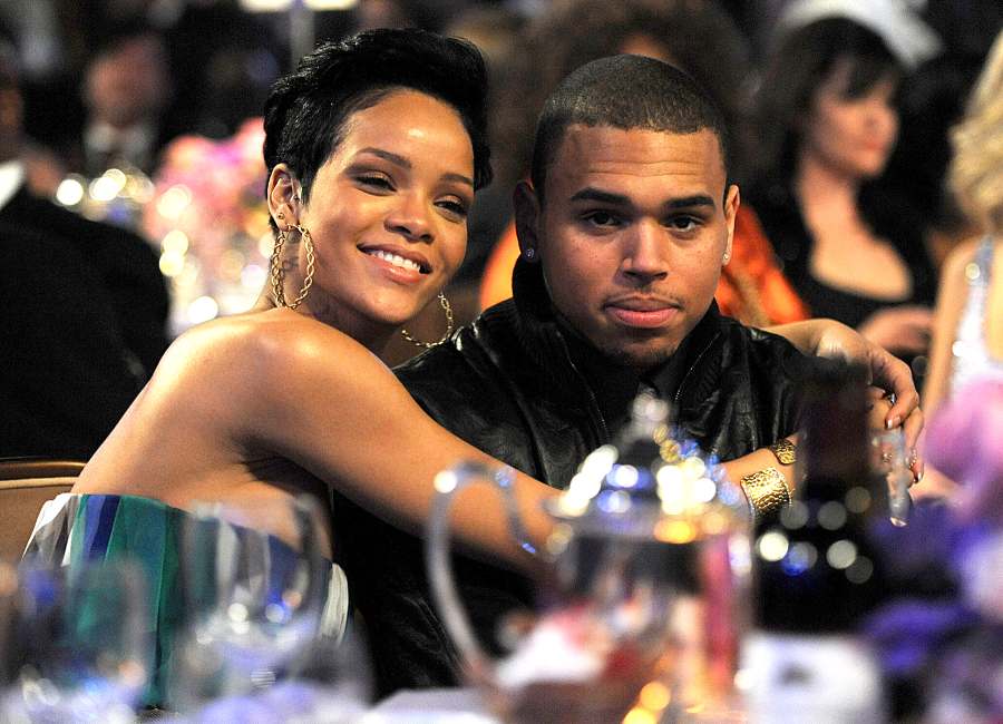 rihanna-chris-brown-sticks-up