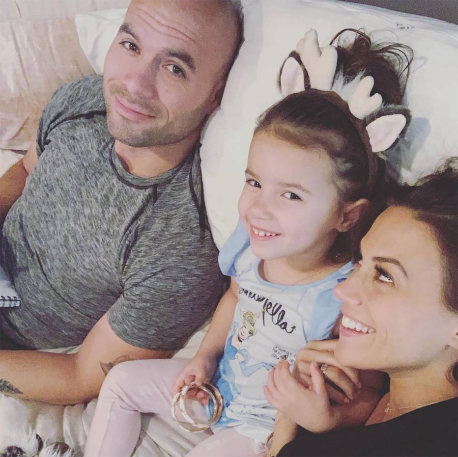 Jana Kramer's family