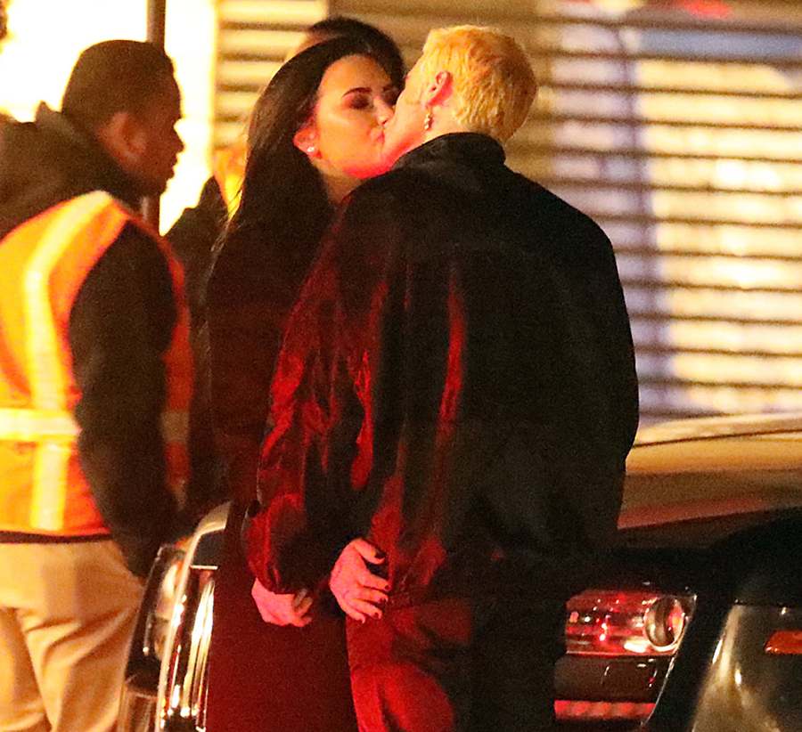 Demi Lovato Henry Levy Kiss Dinner Date