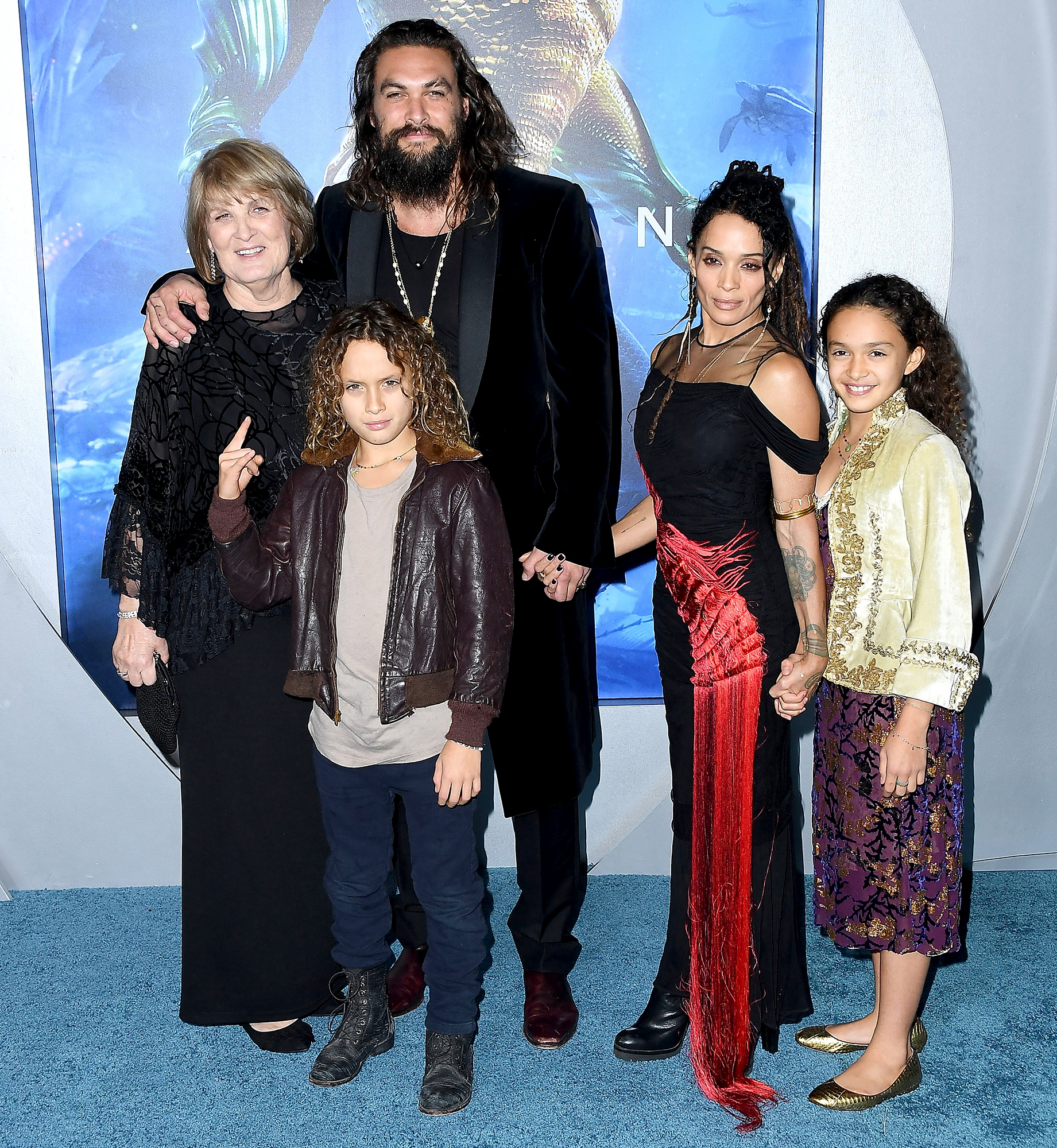 Jason-Momoa-Lisa-Bonet-PDA-kids