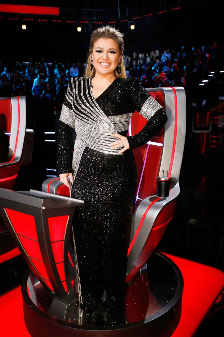 The Other Way a Slim, Beaming Kelly Clarkson Won ‘The Voice’ Last Night