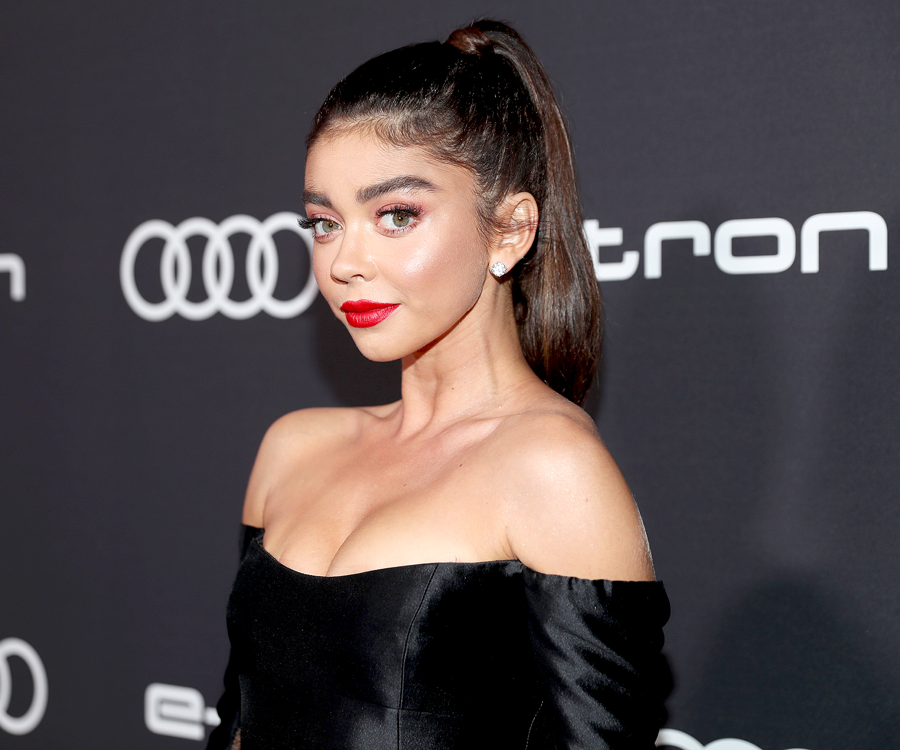 Sarah-Hyland-social-media-breakdown