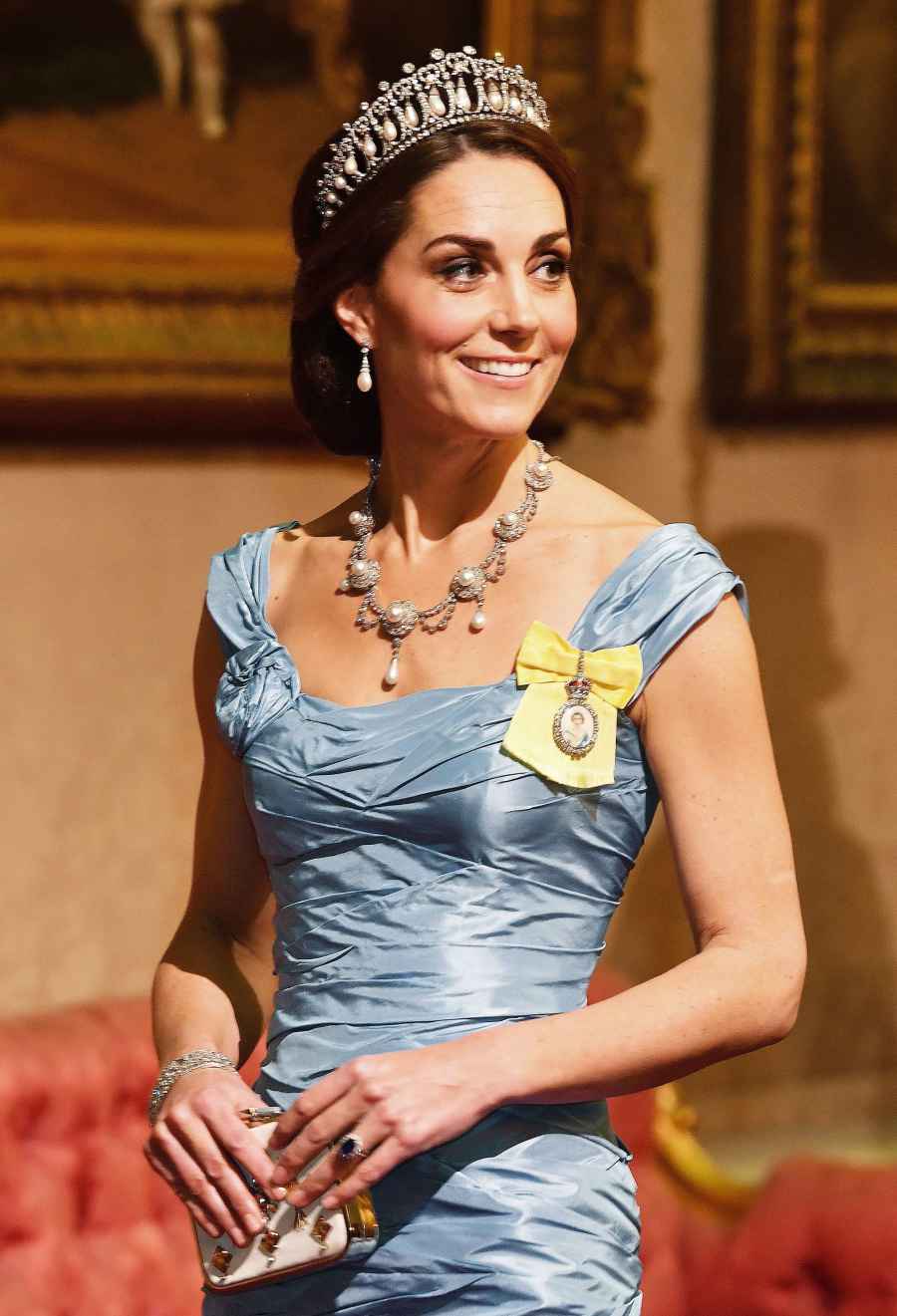 kate-middleton-crown-