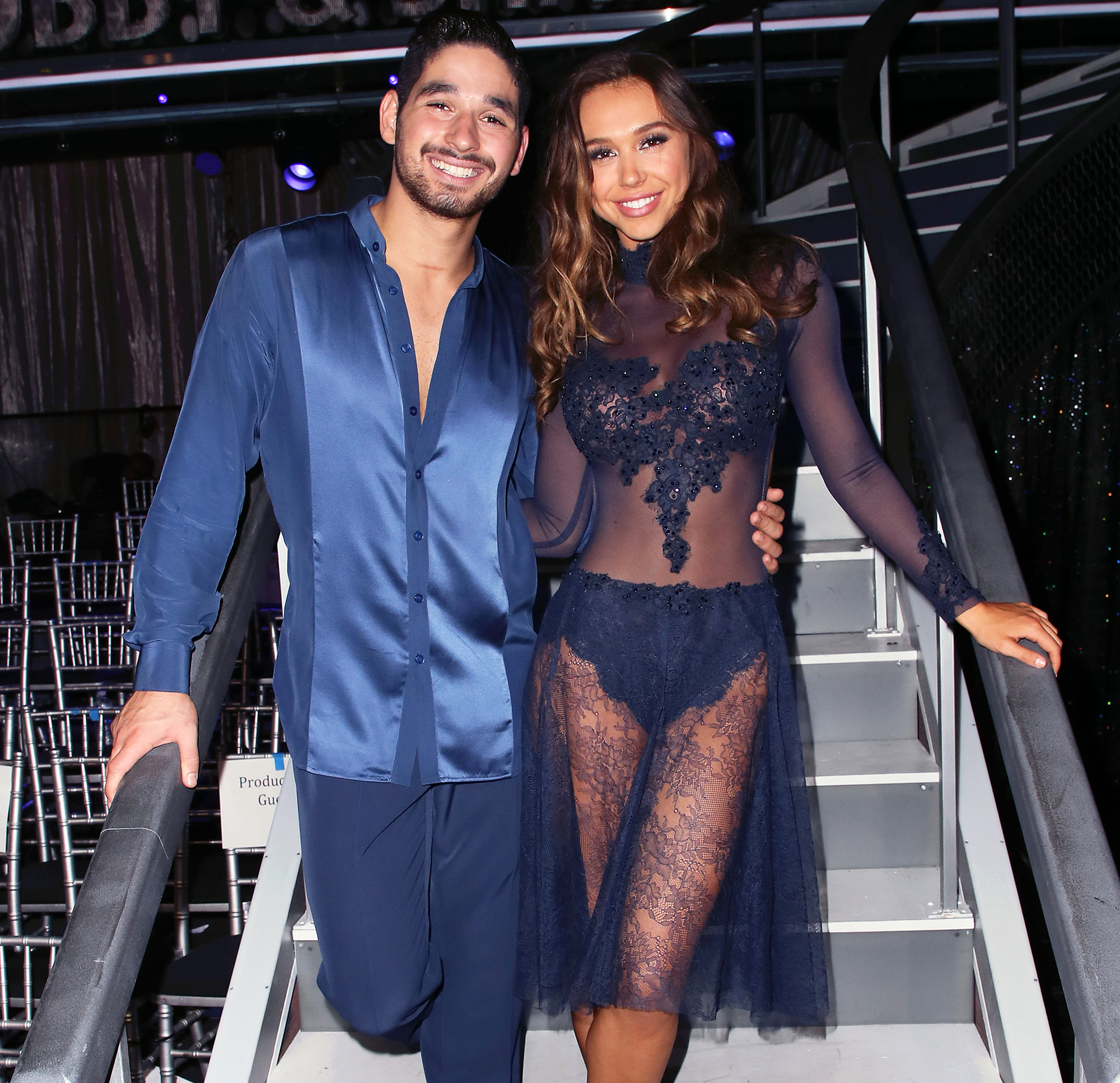 Alexis Ren Send Sweet Message Ex Alan Bersten