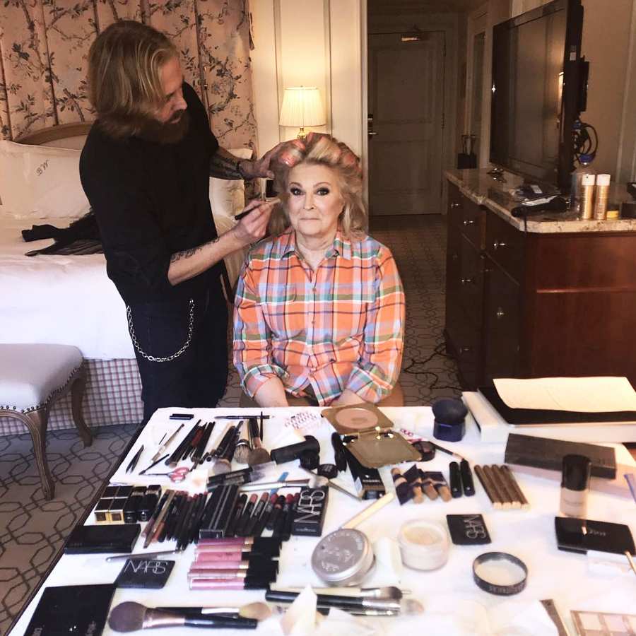 Stars Getting Ready Golden Globes 2019 Candice Bergen