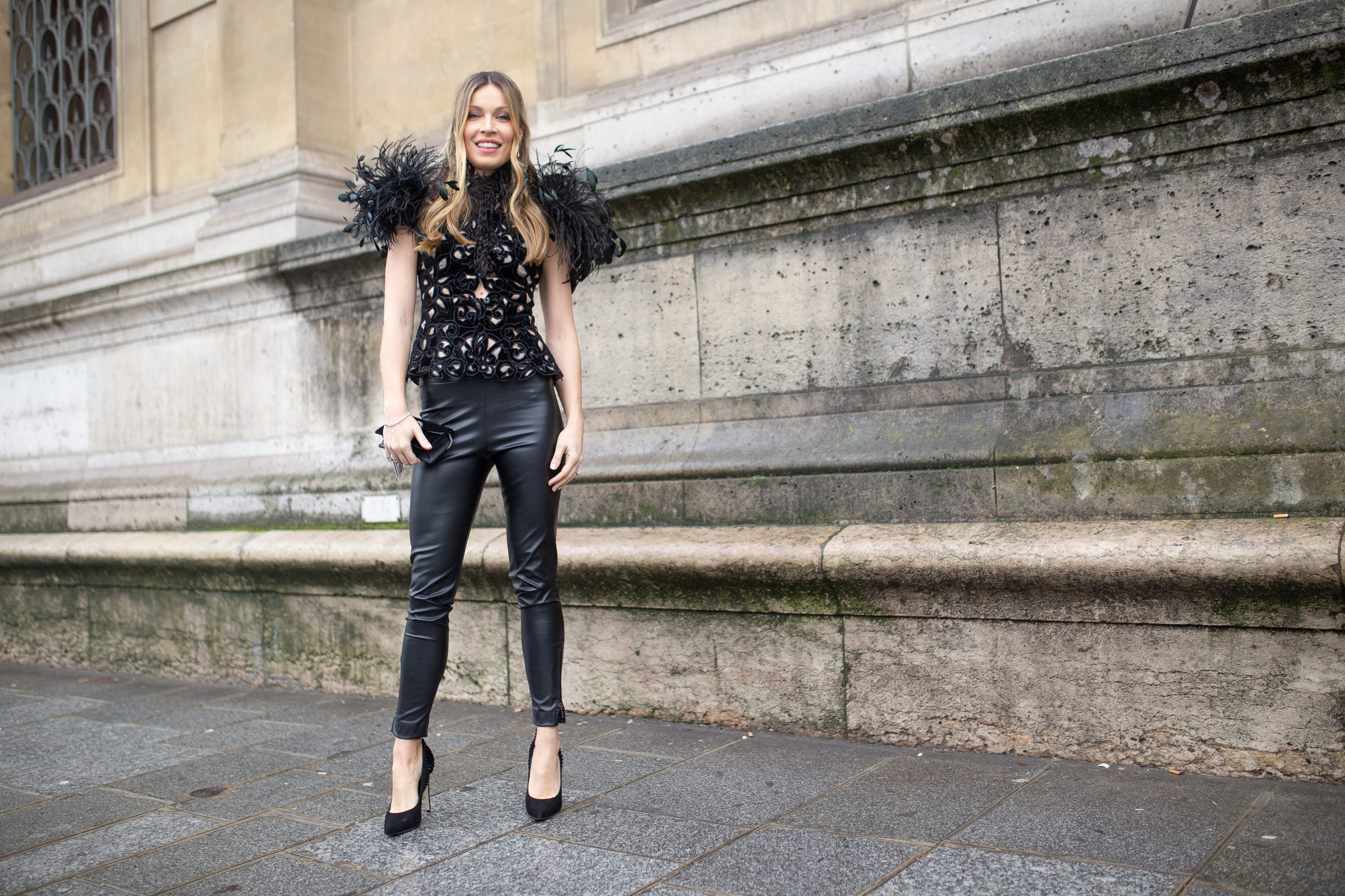 Street Style - Paris Fashion Week - Haute Couture Spring Summer 2020 : Day Two