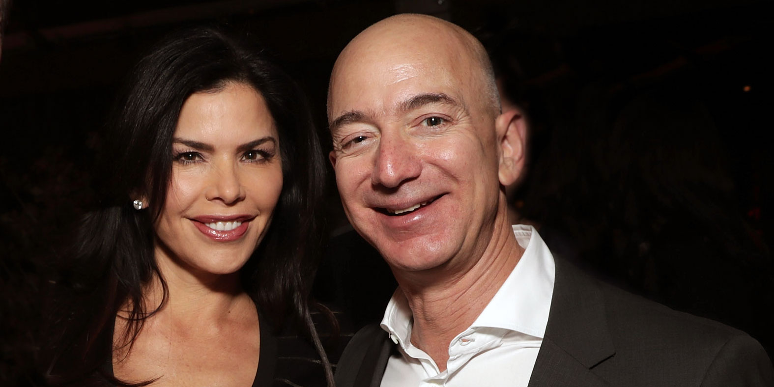 Jeff-Bezos-Lauren- Sanchez-Deep-Love