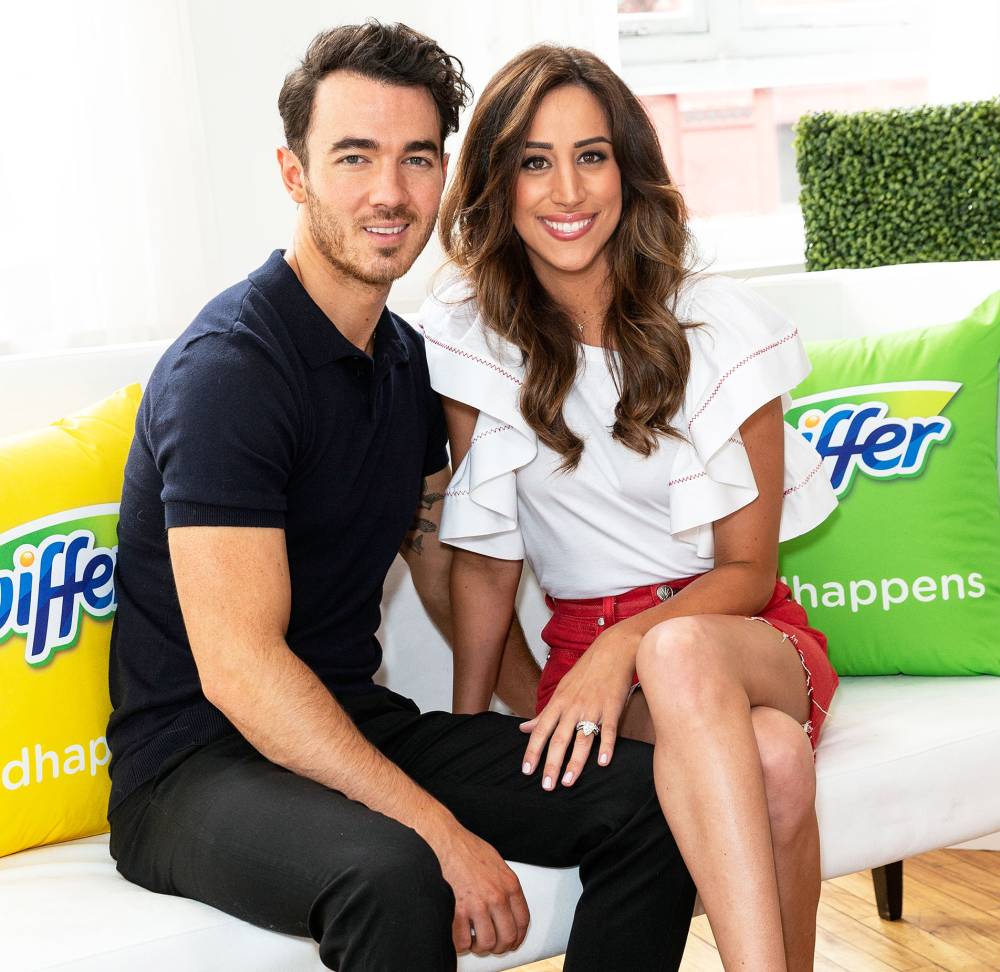 Kevin Jonas Danielle Jonas Daughter Following In Fathers Footsteps Instagram Performance