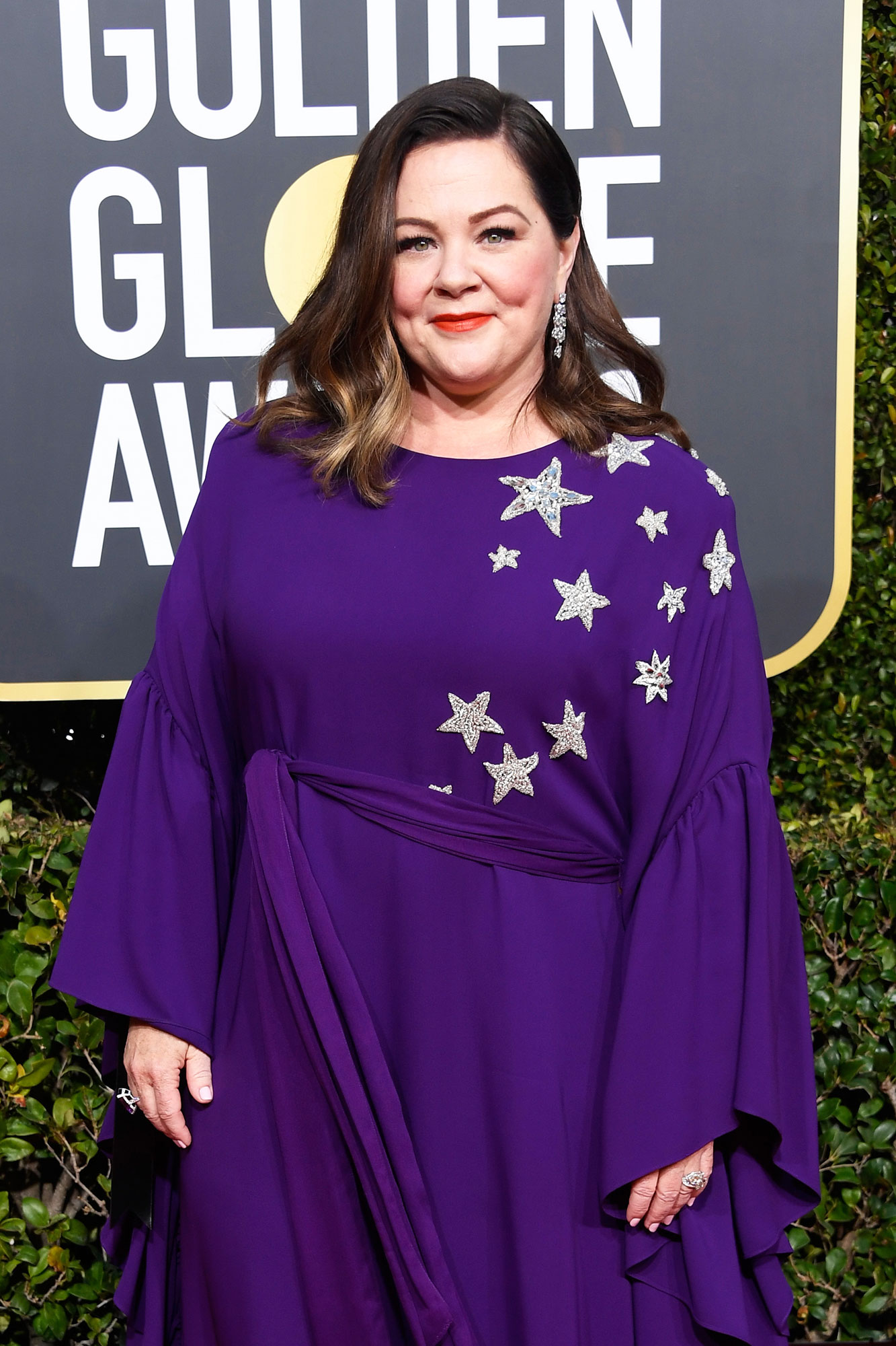Melissa McCarthy golden globes 2019 Golden Globes 2019: Melissa McCarthy Was Handing Out Ham Sandwiches During the Ceremony
