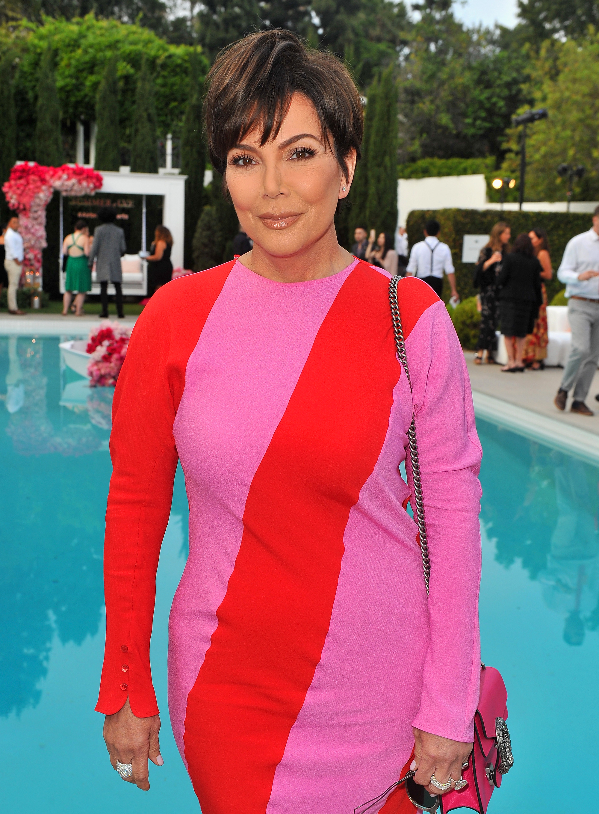 kris jenner looks just like kim bangs