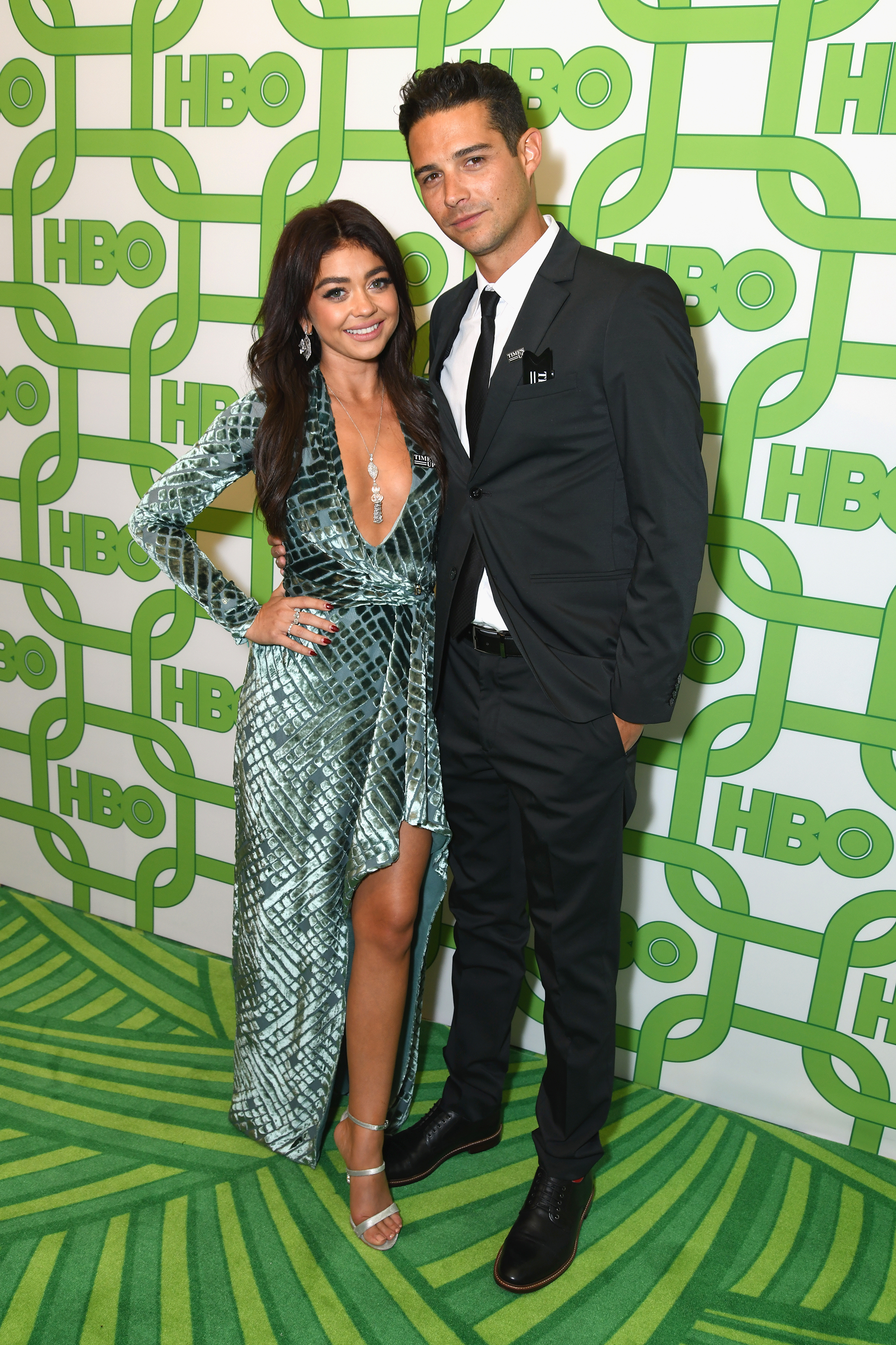Sarah Hyland and Wells Adams dogs wedding