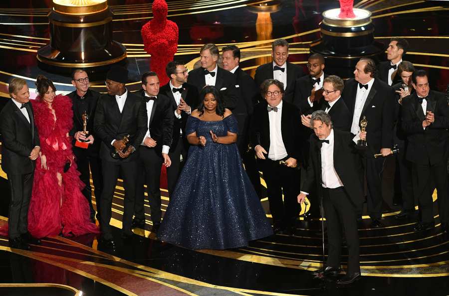 oscars 2019 Linda Cardellini Mahershala Ali, Octavia Spencer, Brian Currie, Charles B. Wessler, Jim Burke, Peter Farrelly, and Nick Vallelonga