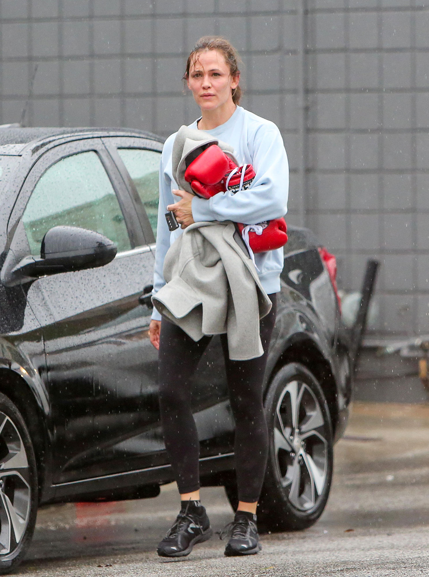 Jennifer Garner Boxes It Out on Valentine's Day