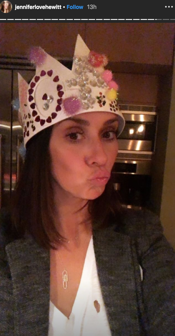 Jennifer-Love-Hewitt-birthday-crown