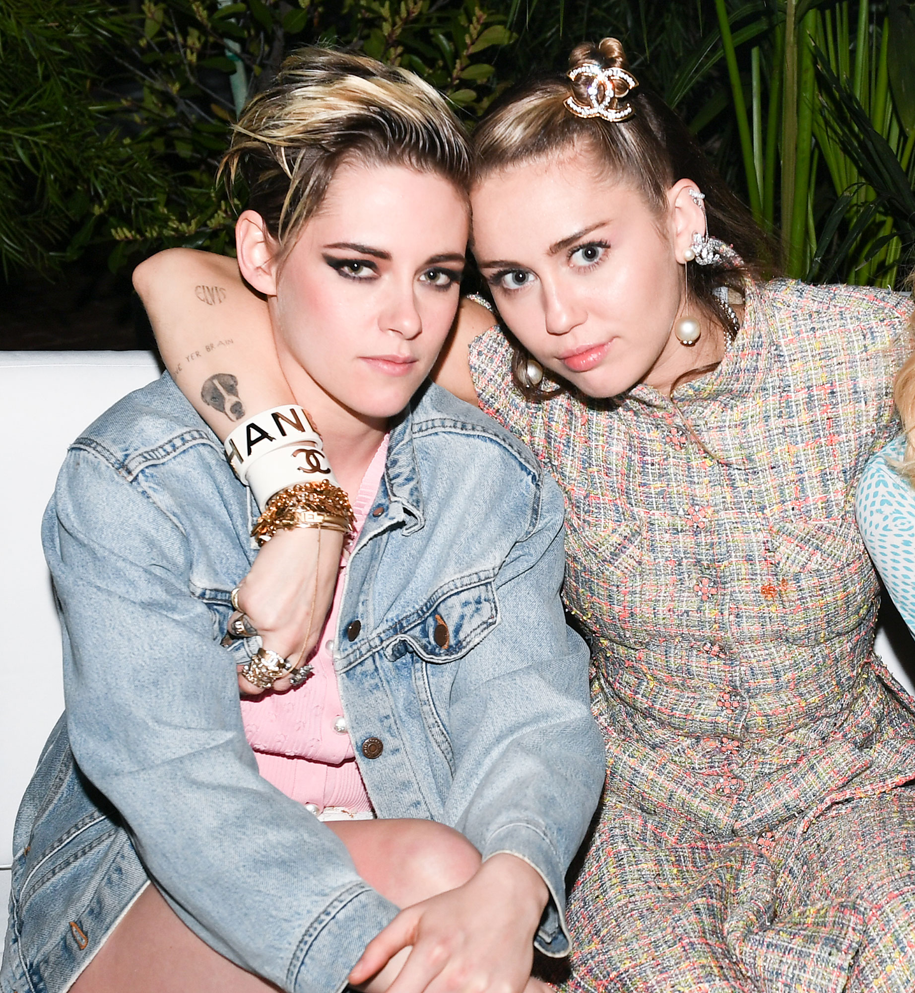 Online VIP Kristen Stewart and Miley Cyrus