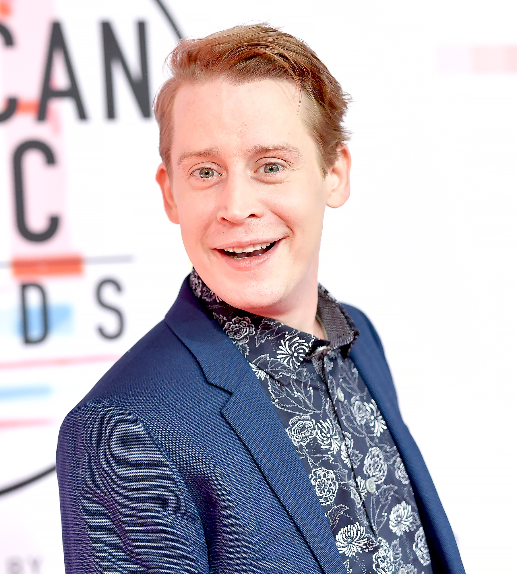 Macaulay-Culkin-oscars-tweeting