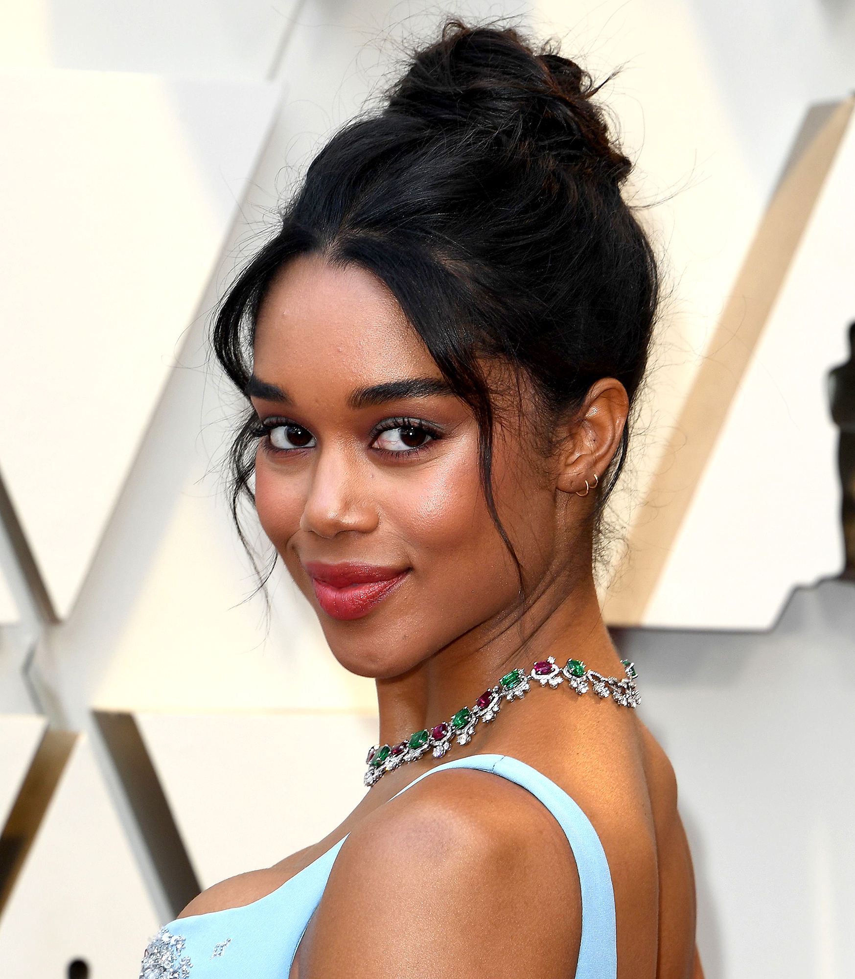 Laura-Harrier-lipstick-oscars