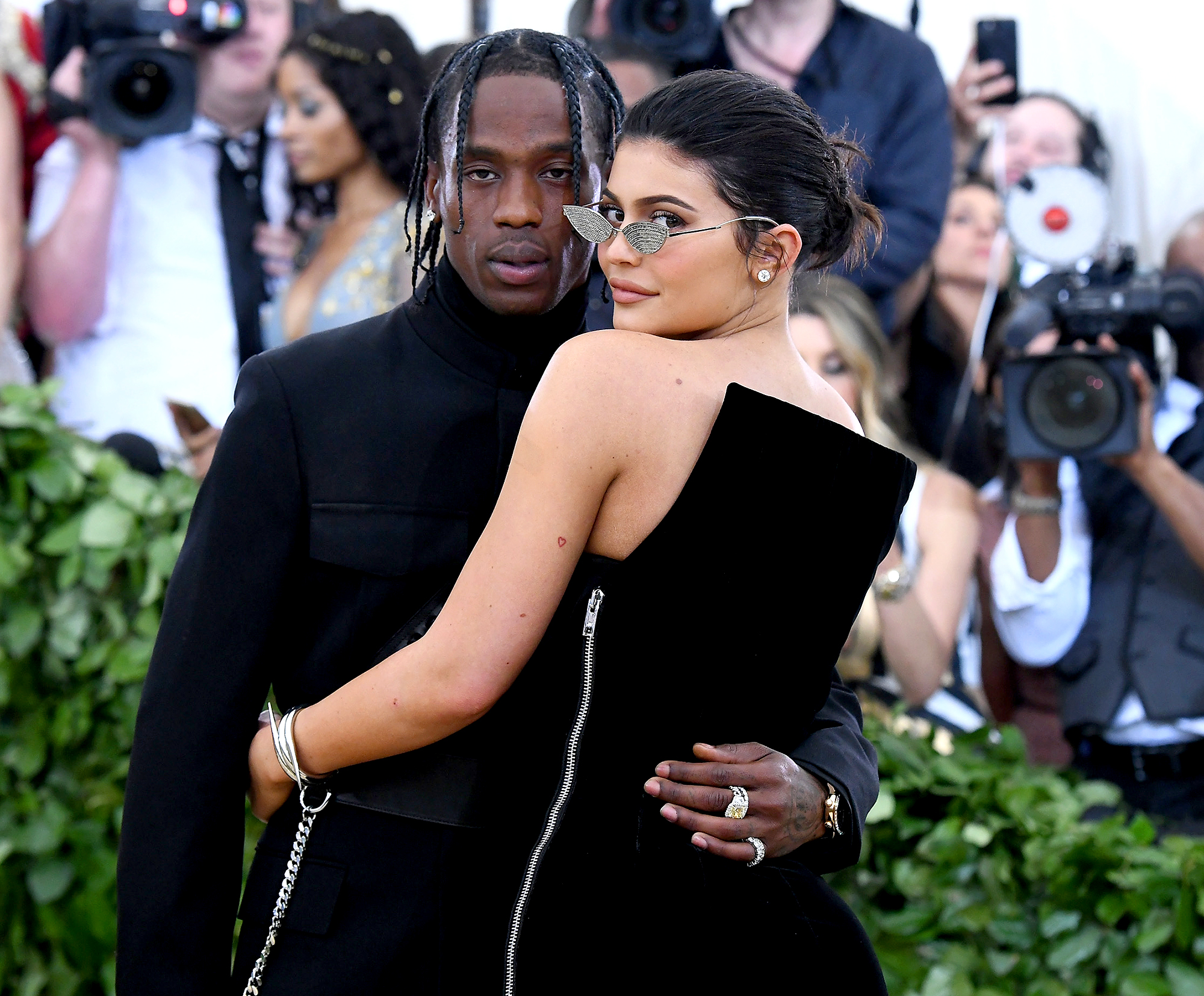 Travis-Scott-Comment-on-Kylie-Jenner’s-Instagram-Photo