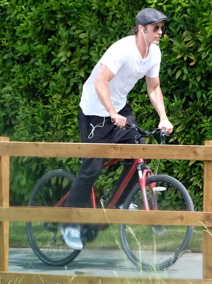 brad-pitt-biking