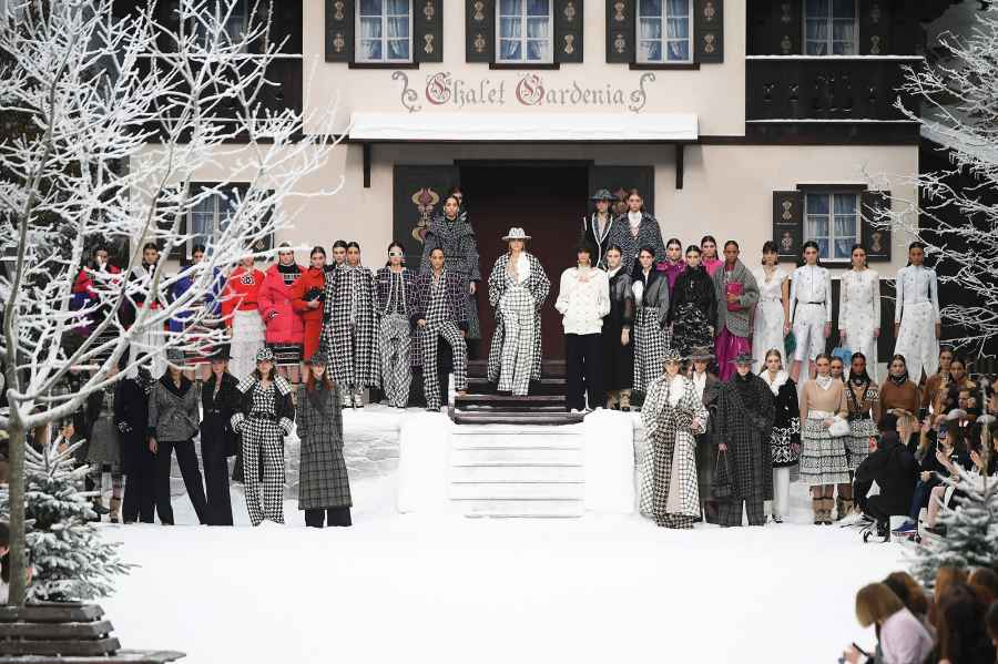 Karl Lagerfeld’s Final Runway Was a Star-Studded Tribute to the Late Designer