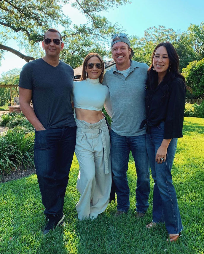 Jennifer Lopez and Alex Rodriguez Meet Up With Chip and Joanna Gaines in Texas