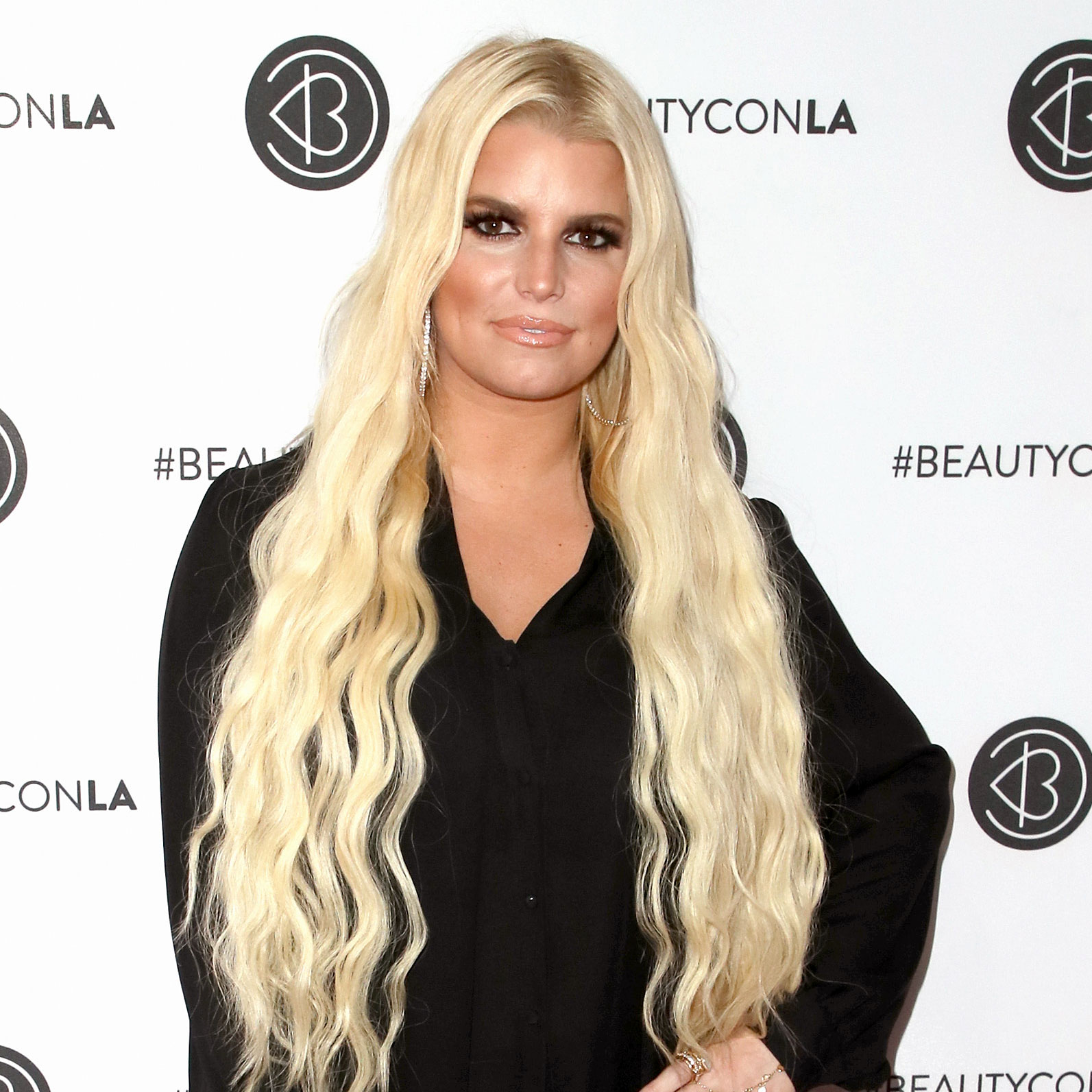Jessica Simpson Shares Picture of Birdie