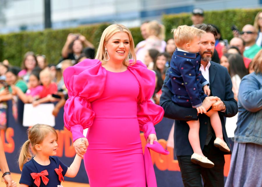 Kelly Clarkson Brings Her Kids to the 'UglyDolls' Premiere