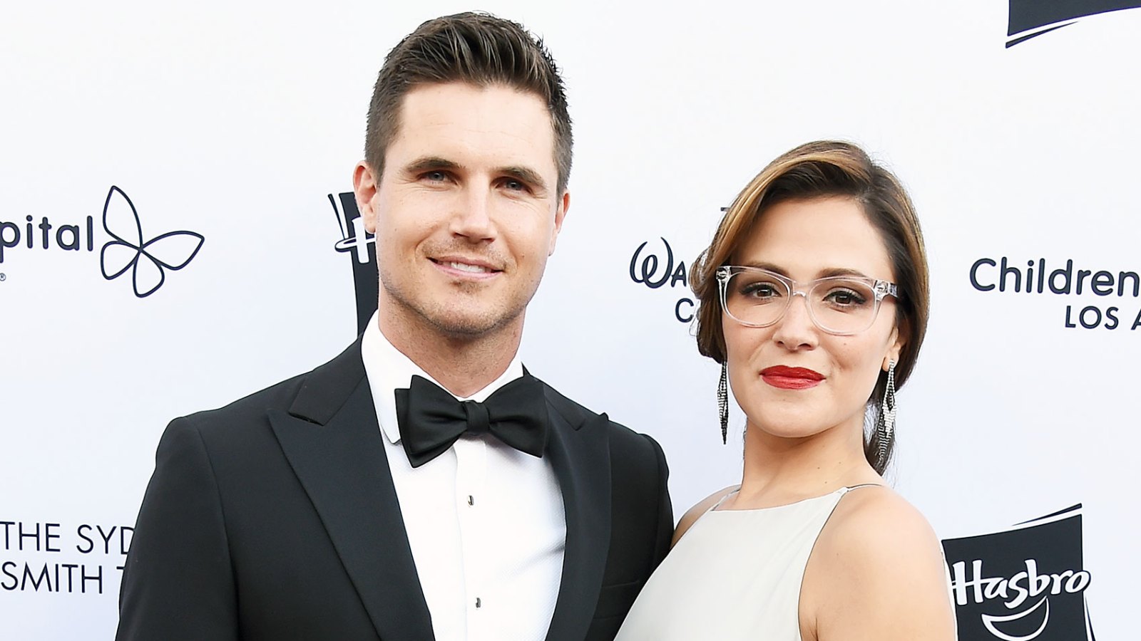 Robbie Amell Italia Ricci Pregnant