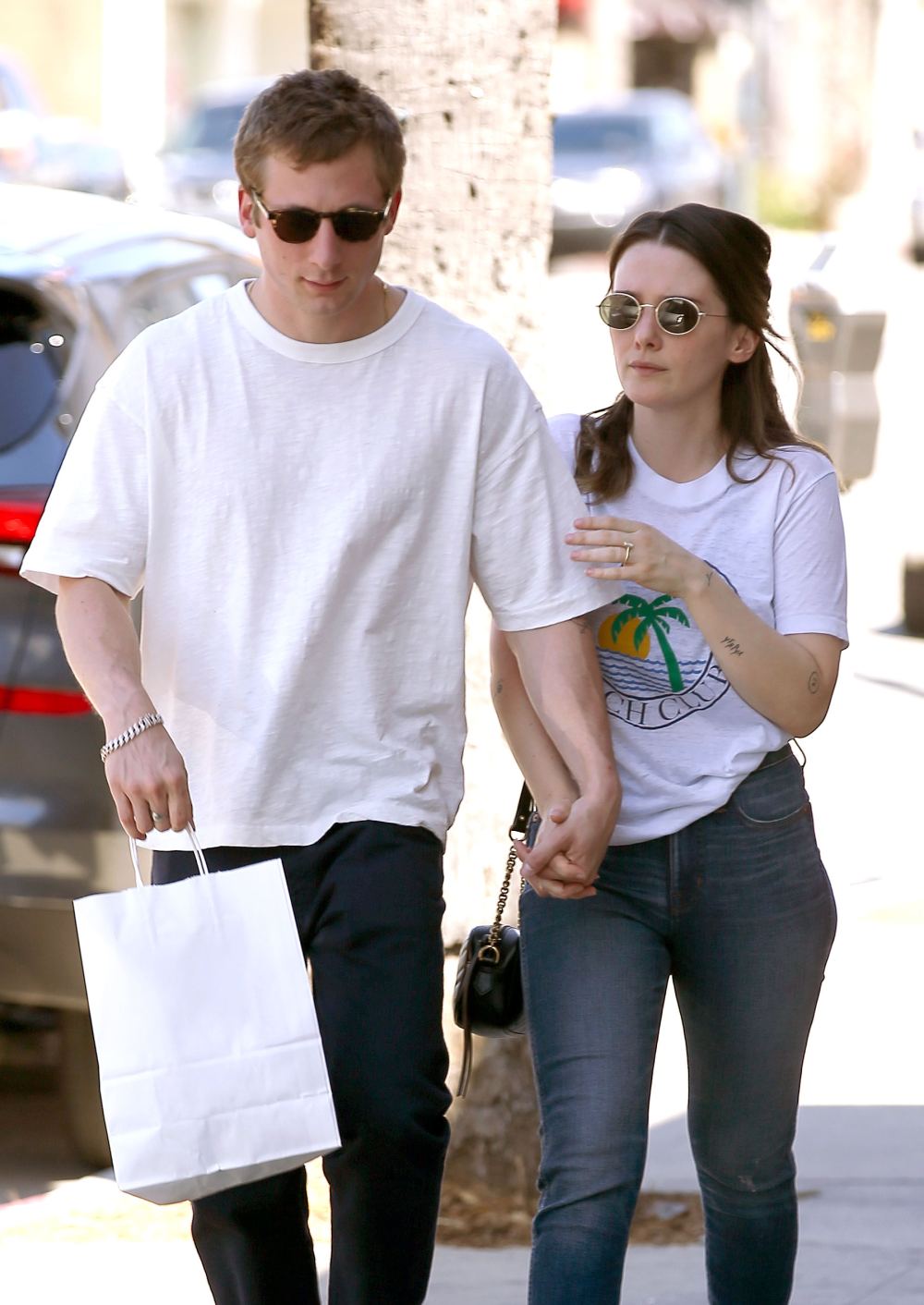 'Shameless' star Jeremy Allen White Is Engaged to Girlfriend Addison Timlin