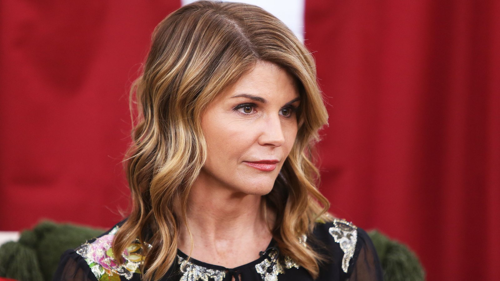 When calls the heart cuts out Lori Loughlin