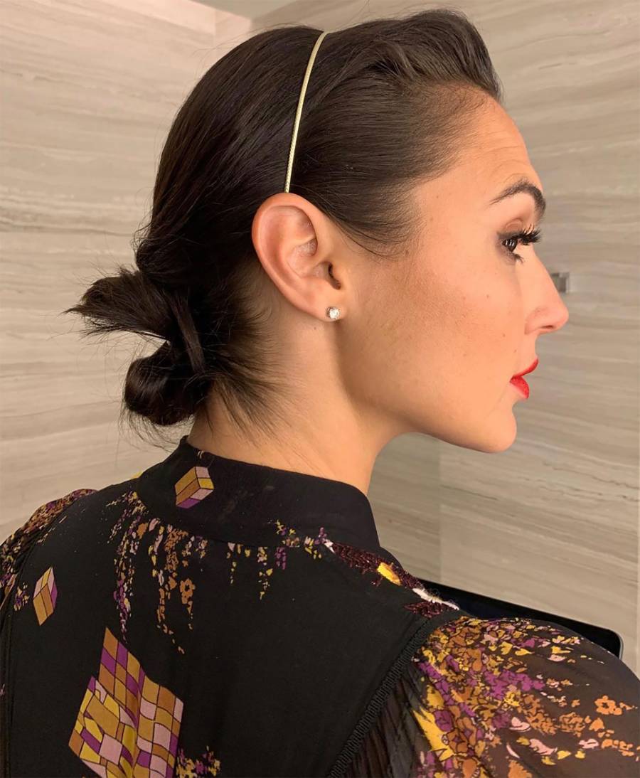 Gal Gadot’s Headband makeup red lips