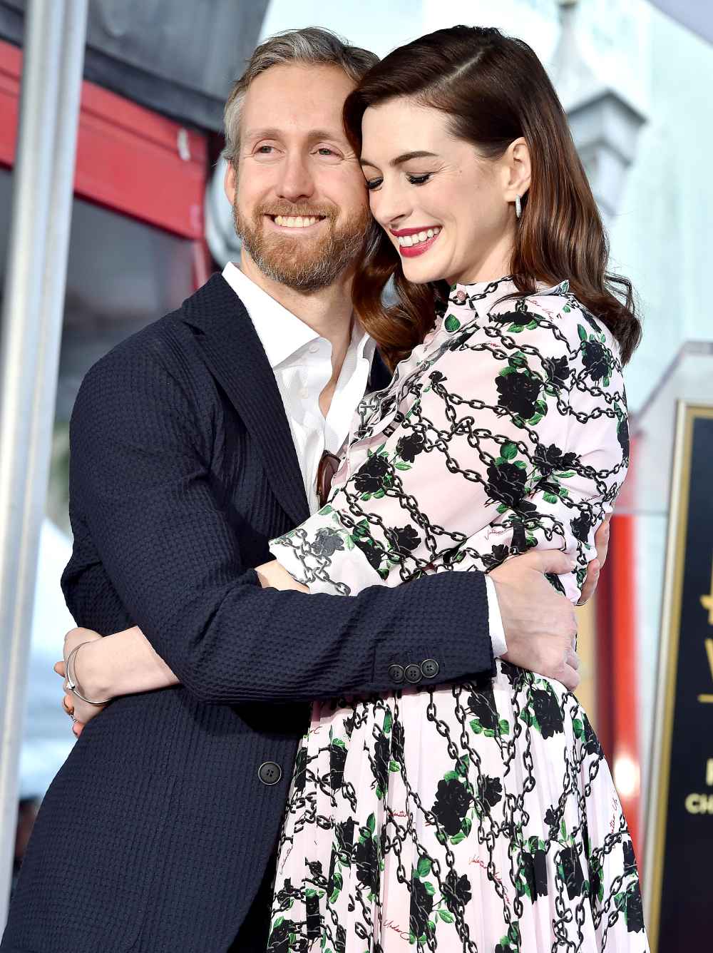 Anne Hathaway and Husband Adam Shulman Snuggle Up in Rare Appearance